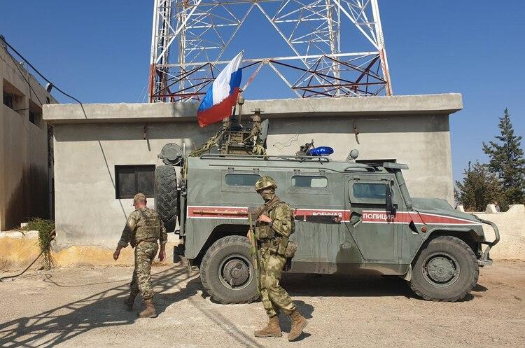 В Москве не удается достичь соглашения о сохранении российских баз в Сирии, сообщает Bloomberg.