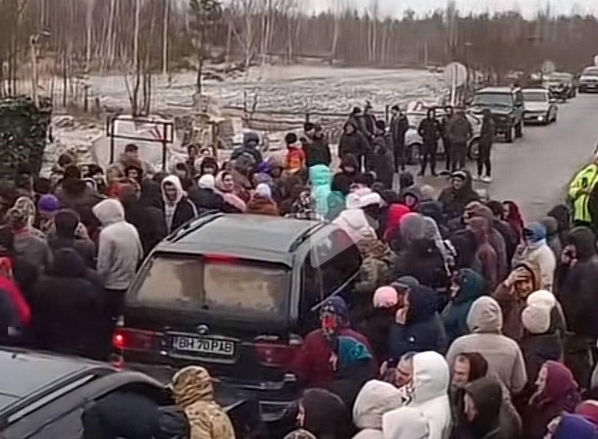 В Ровенской области местные жители на несколько часов заблокировали работу пограничного поста.