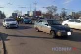 A collision between a Suzuki and a Lada occurred at the roundabout in Mykolaiv, causing a traffic jam.