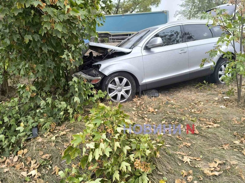 Один погибший, пятеро пострадавших: лобовое ДТП на трассе под Николаевом