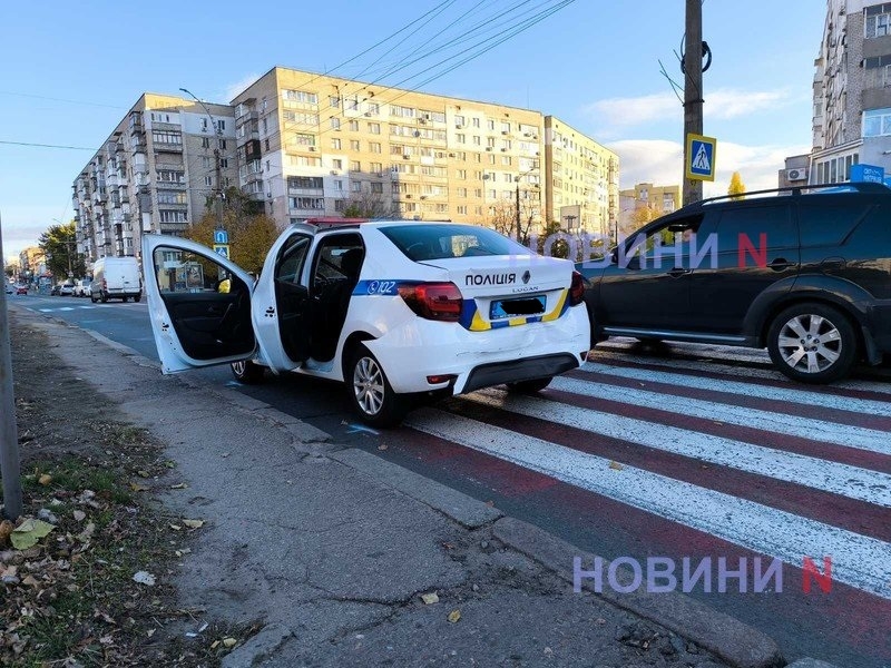 В центре Николаева «Газель» врезалась в полицейский автомобиль