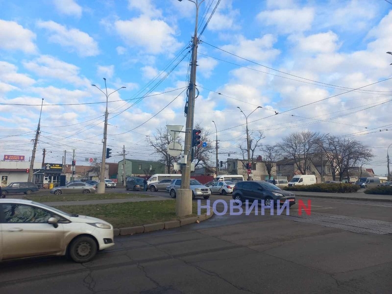 В центре Николаева столкнулись два «Мерседеса»